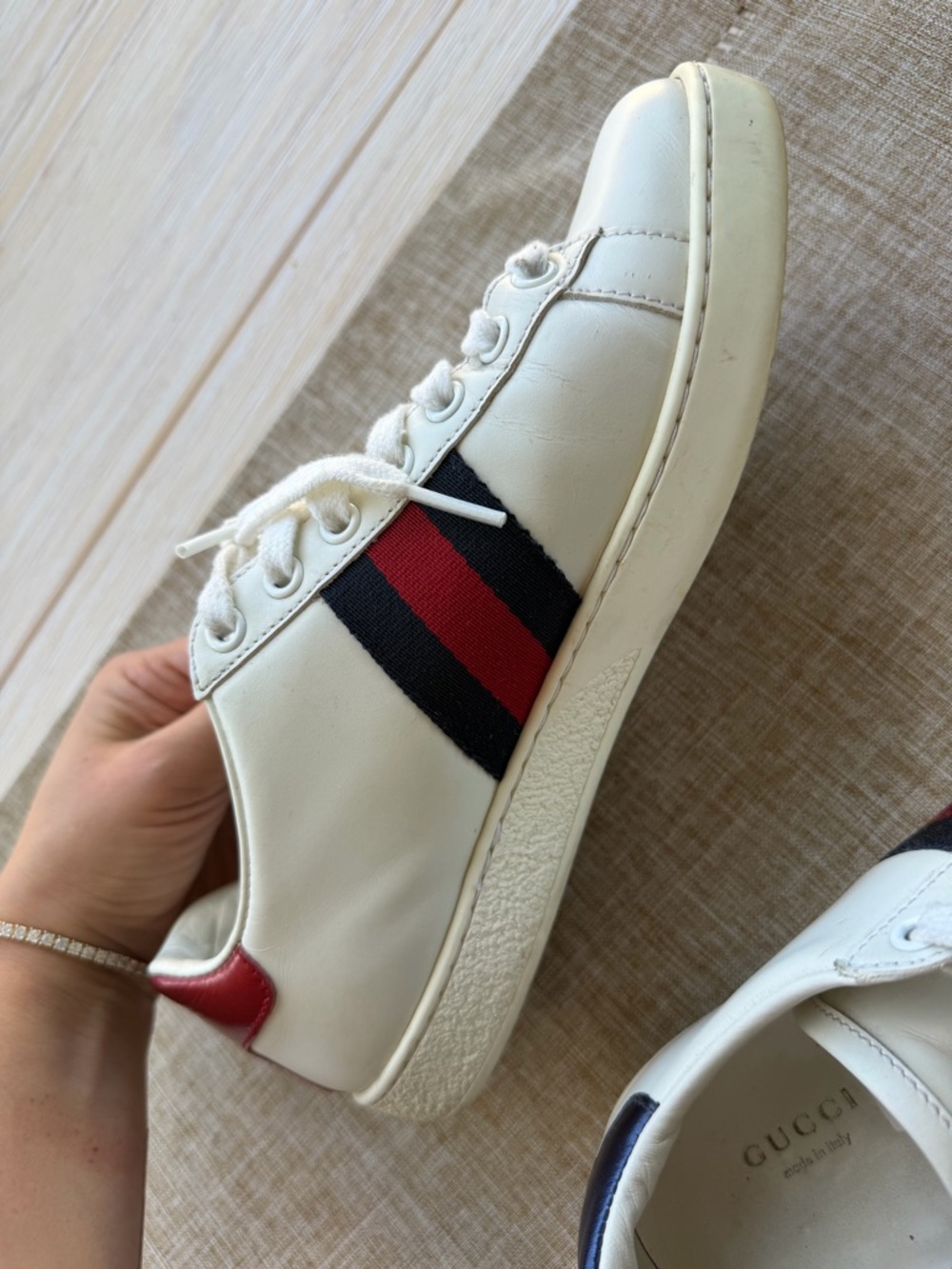 Gucci White Leather Low-Top Sneakers with Gold 'LOVE' Appliqué & Black-Red Web - Picture 8 of 8